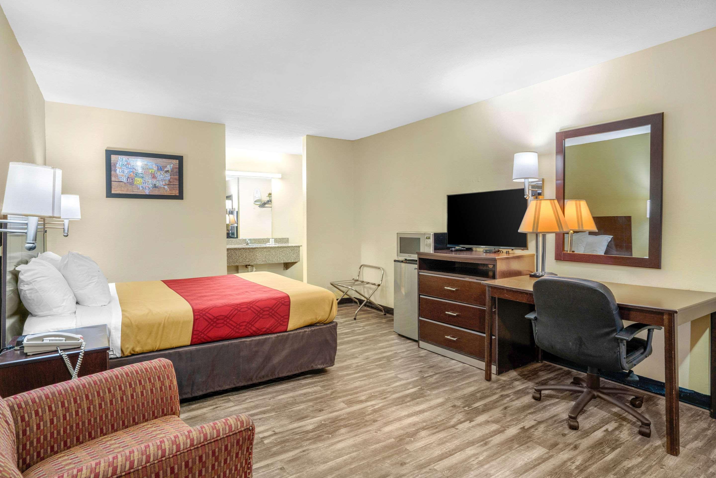 Econo Lodge Near Missouri University Of Science And Technology Ролла Экстерьер фото