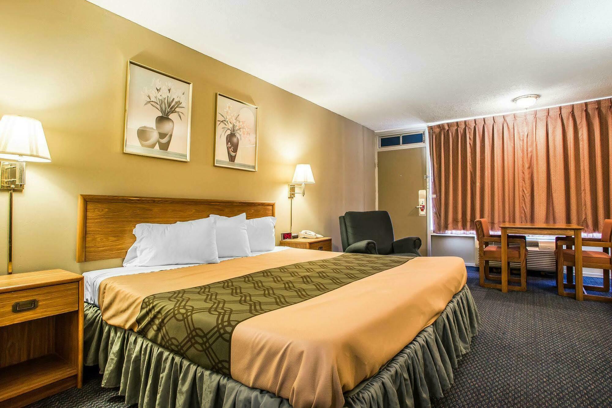 Econo Lodge Near Missouri University Of Science And Technology Ролла Экстерьер фото